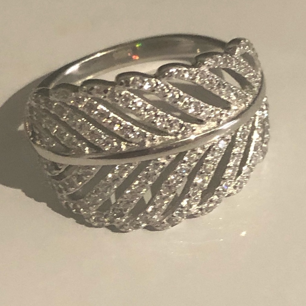 STERLING SILVER STUNNING LEAF RING - Picture 4 of 5